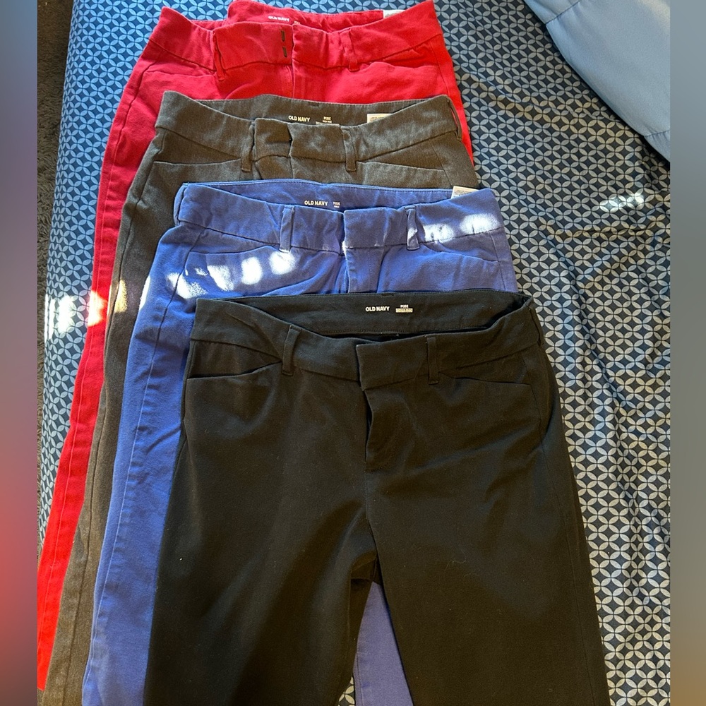 4 pairs of pixie ankle pants Old Navy